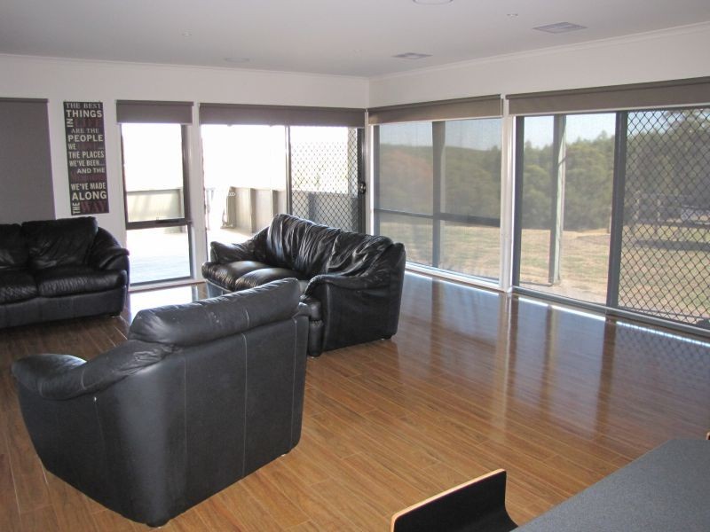 50 Pineridge Road, Moe South VIC 3825