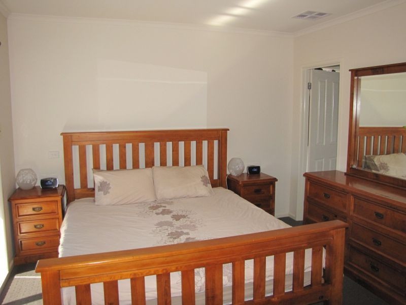 50 Pineridge Road, Moe South VIC 3825