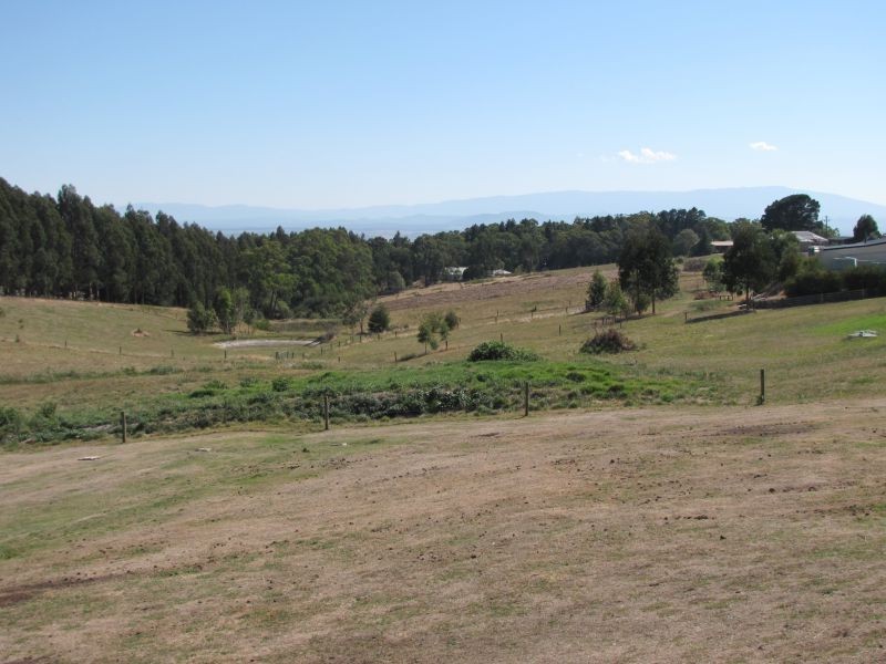 50 Pineridge Road, Moe South VIC 3825