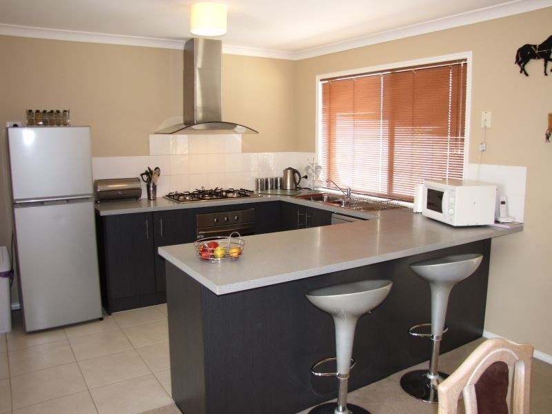 10 Ashlyn Parade, Moe VIC 3825