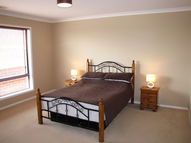 10 Ashlyn Parade, Moe VIC 3825