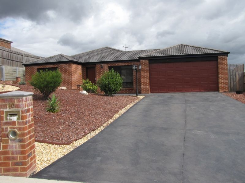 10 Ashlyn Parade, Moe VIC 3825