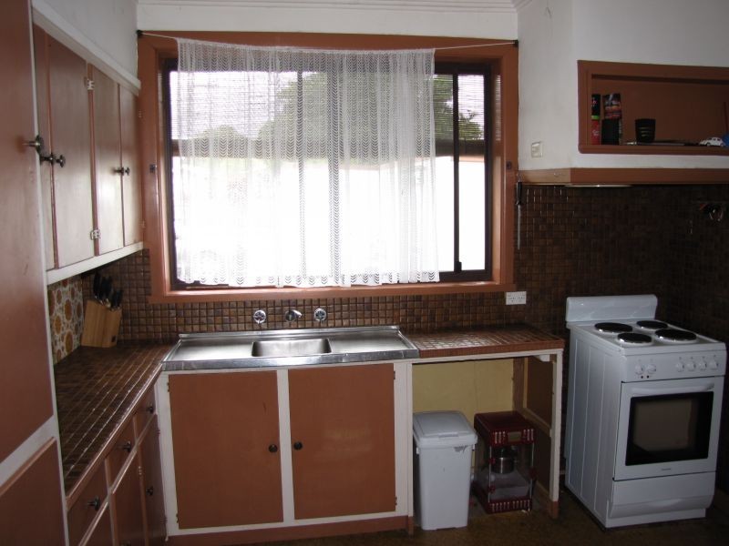 5 Marshall Avenue, Moe VIC 3825