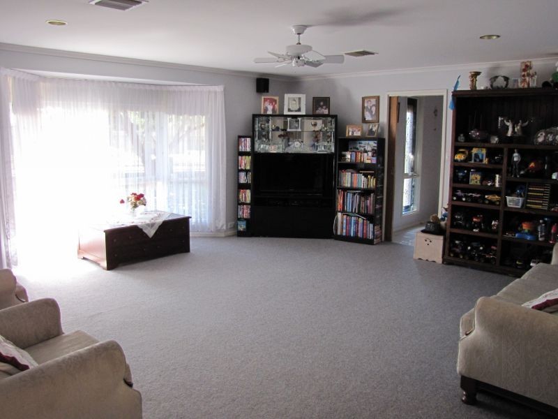 11 Barton Street, Newborough VIC 3825