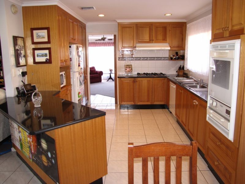 11 Barton Street, Newborough VIC 3825