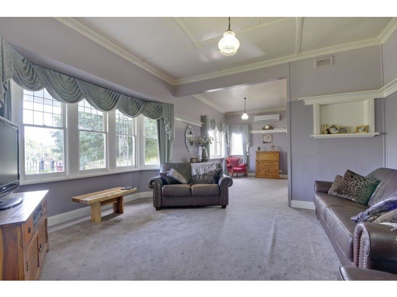 26-28 Abbott Street, Moe VIC 3825