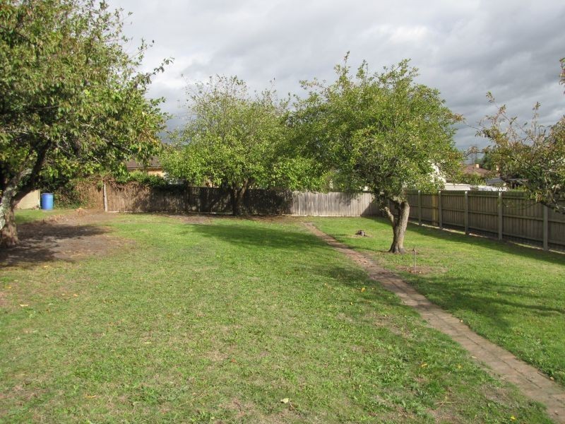 15 William Street, Newborough VIC 3825