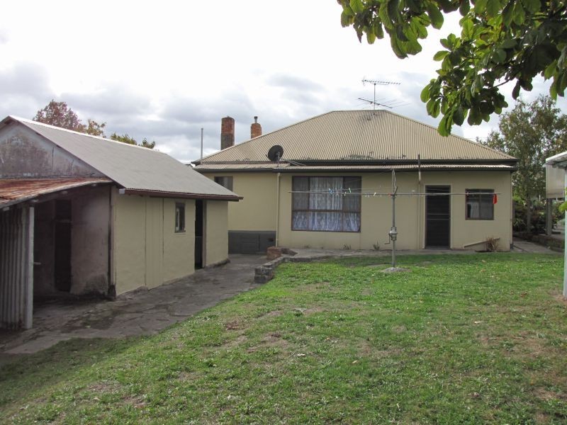 15 William Street, Newborough VIC 3825