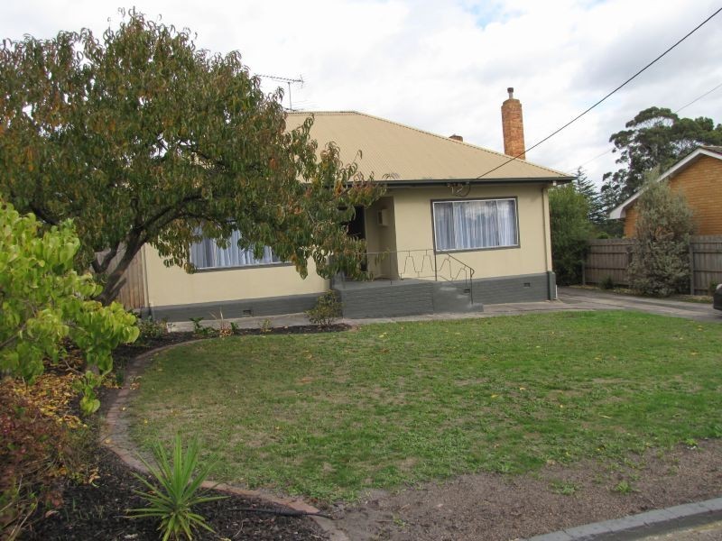 15 William Street, Newborough VIC 3825