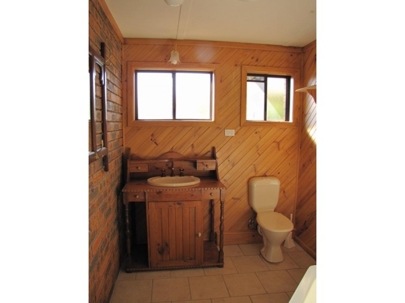 2/1 Hunter Street, Moe VIC 3825