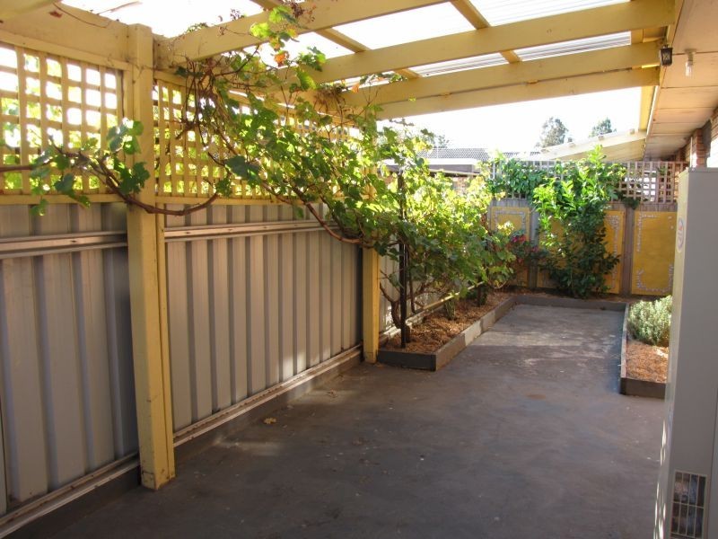 2/1 Hunter Street, Moe VIC 3825