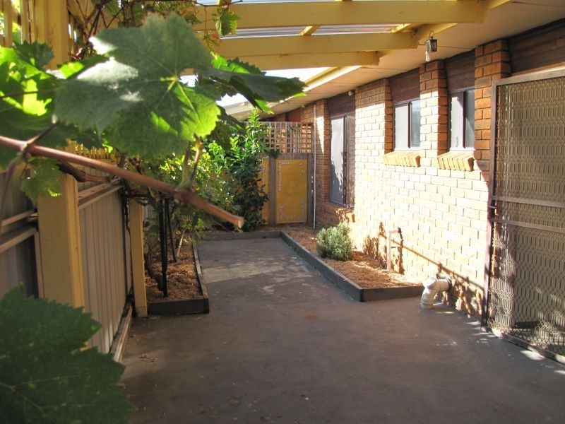 2/1 Hunter Street, Moe VIC 3825