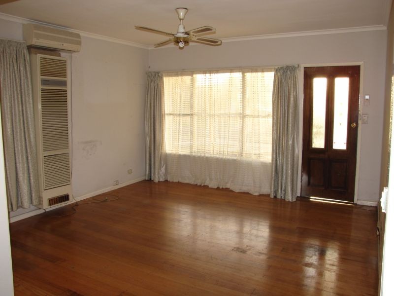 19 Staff Street, Moe VIC 3825
