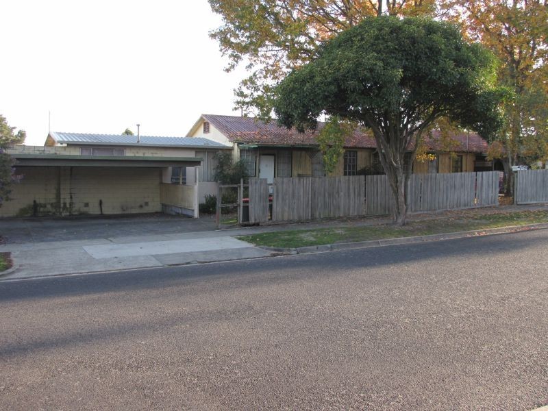 1-4/1 Law Street, Newborough VIC 3825