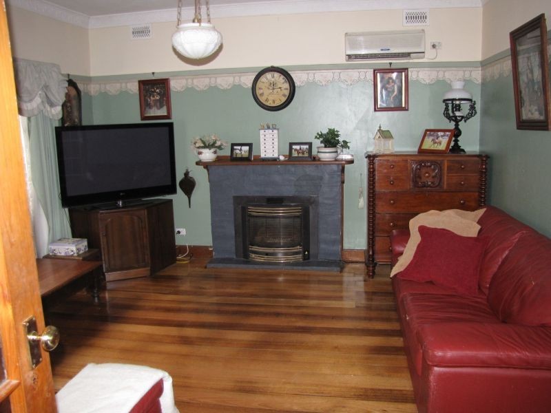 4 Borrmans Street, Moe VIC 3825