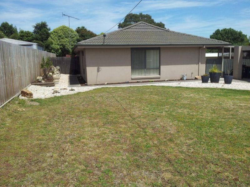 7 Libra Crescent, Moe VIC 3825