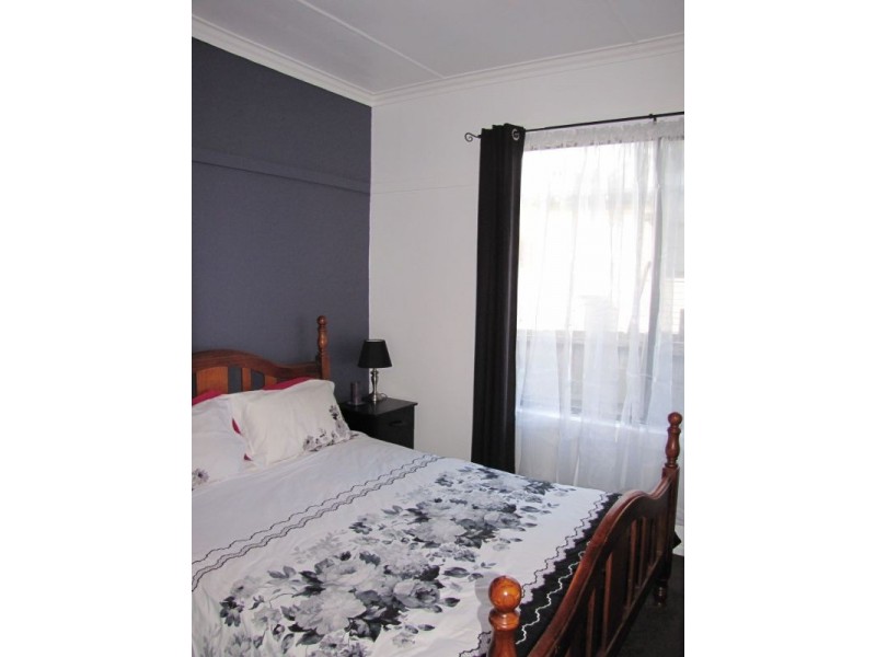 6 Phillip Street, Moe VIC 3825