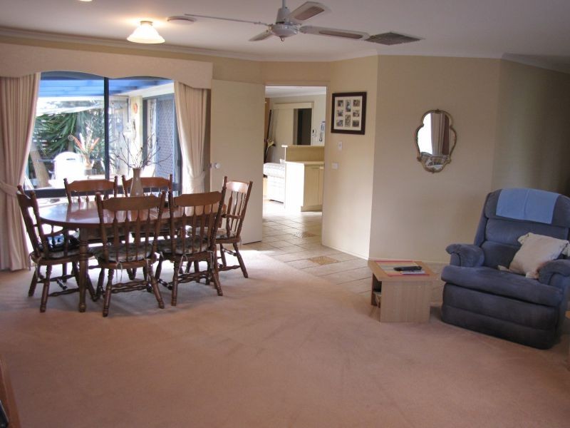 11 Crombe Court, Newborough VIC 3825