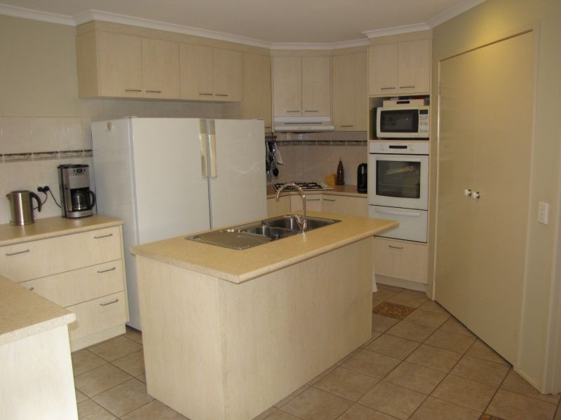 11 Crombe Court, Newborough VIC 3825
