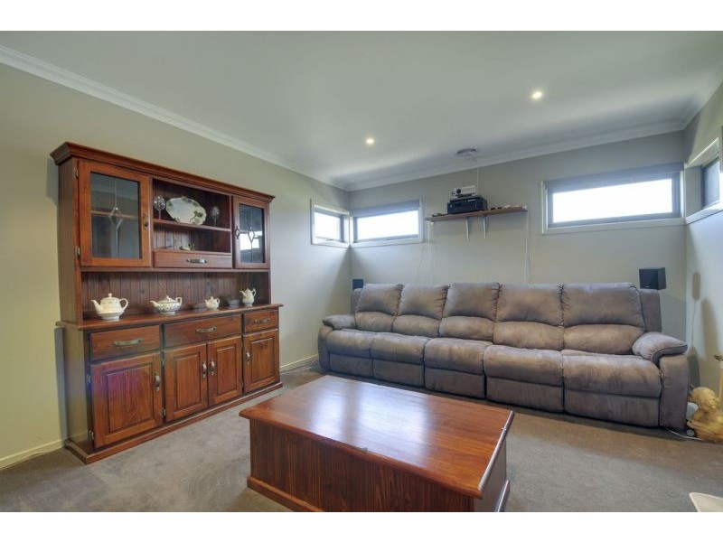 9 Harrison Boulevard, Newborough VIC 3825