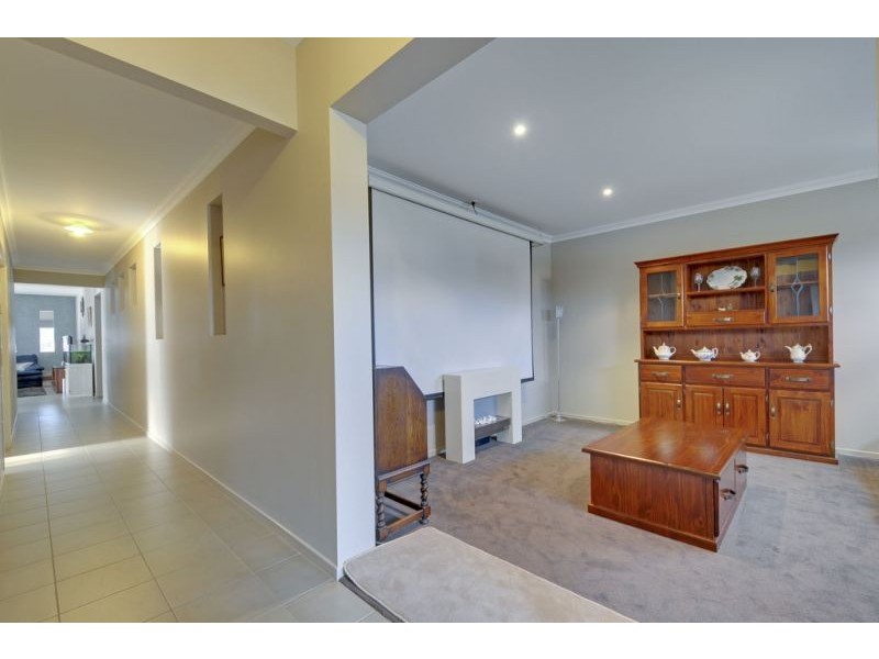 9 Harrison Boulevard, Newborough VIC 3825