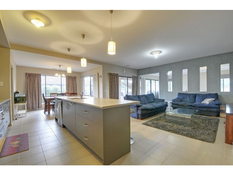 9 Harrison Boulevard, Newborough VIC 3825