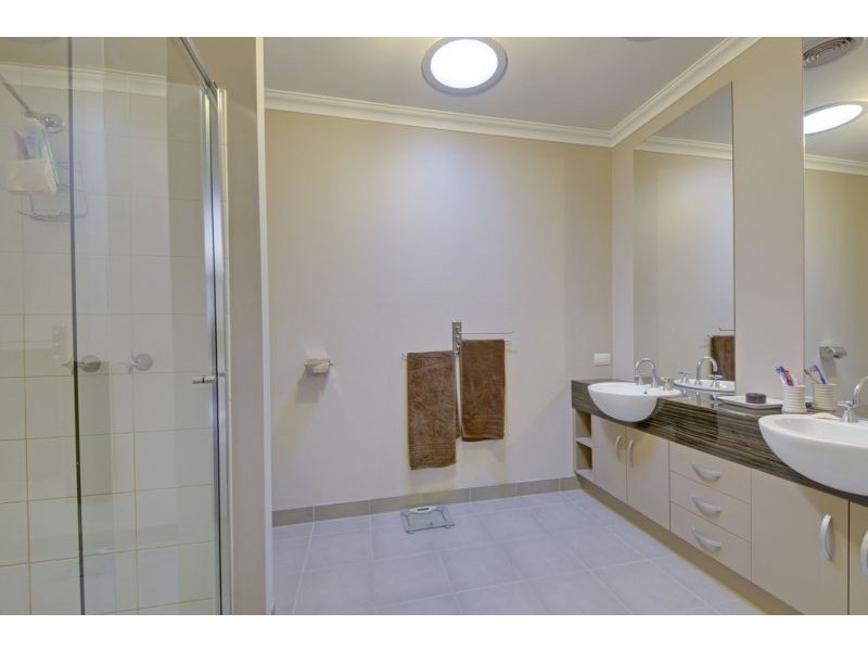 9 Harrison Boulevard, Newborough VIC 3825