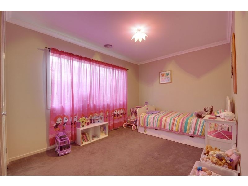 9 Harrison Boulevard, Newborough VIC 3825