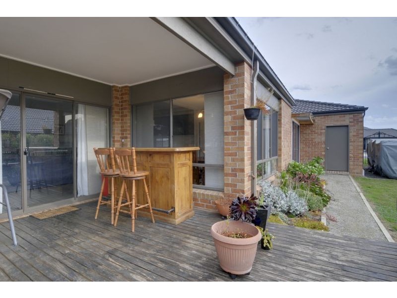 9 Harrison Boulevard, Newborough VIC 3825