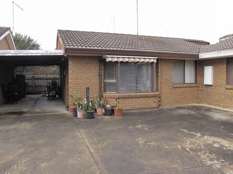 2/4 O’Reilly Court, Moe VIC 3825