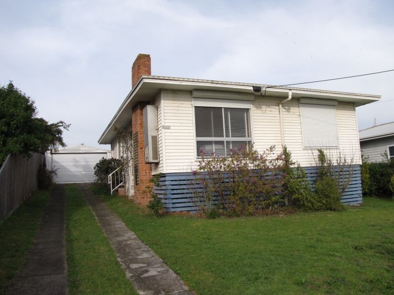 17 Elizabeth Street, Moe VIC 3825