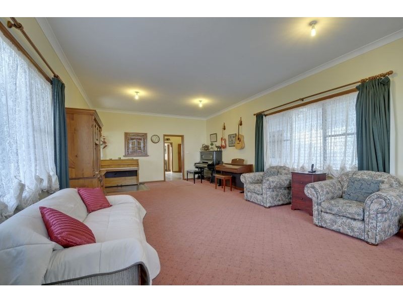 15 Langford Street, Moe VIC 3825