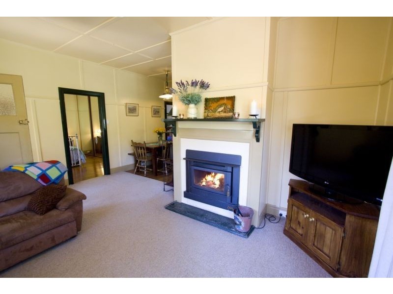 32 School Road, Erica VIC 3825