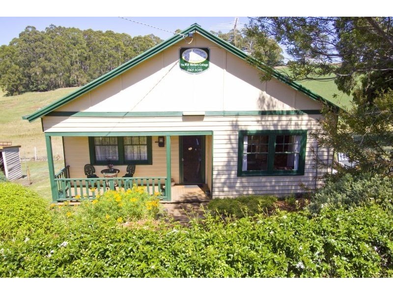 32 School Road, Erica VIC 3825