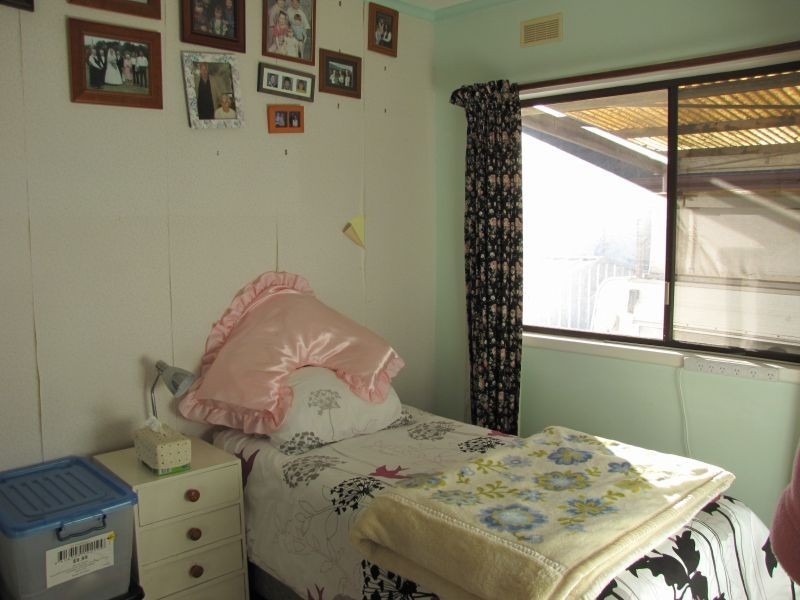 6 Henry Street, Moe VIC 3825