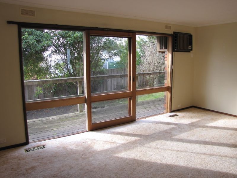 52 Cross Street, Newborough VIC 3825