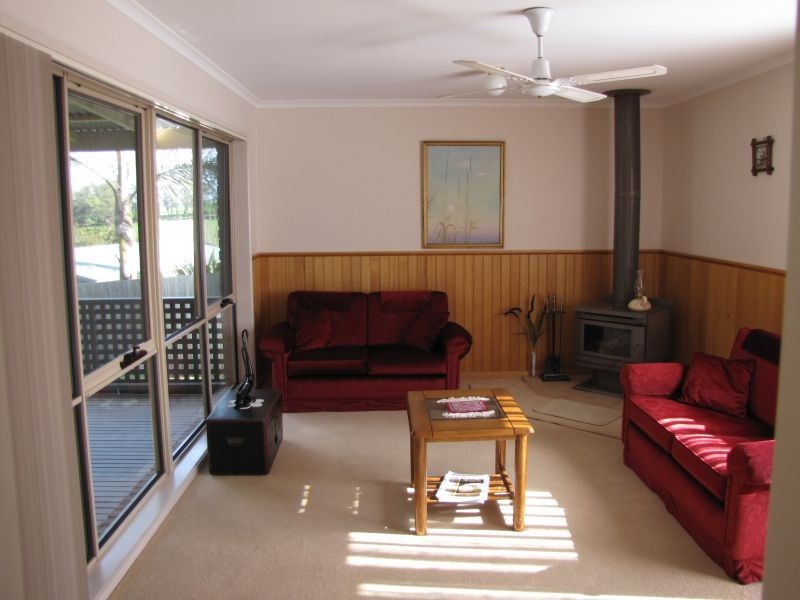 7 Tooronga Road, Willow Grove VIC 3825