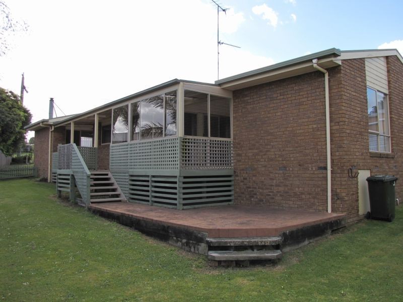 7 Tooronga Road, Willow Grove VIC 3825