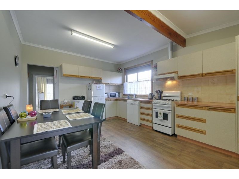 3 Alexander Avenue, Moe VIC 3825