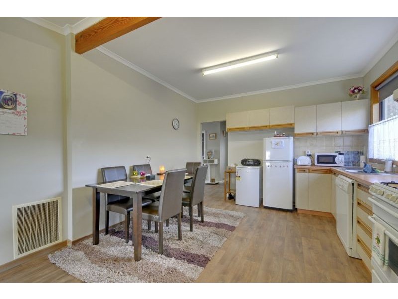 3 Alexander Avenue, Moe VIC 3825