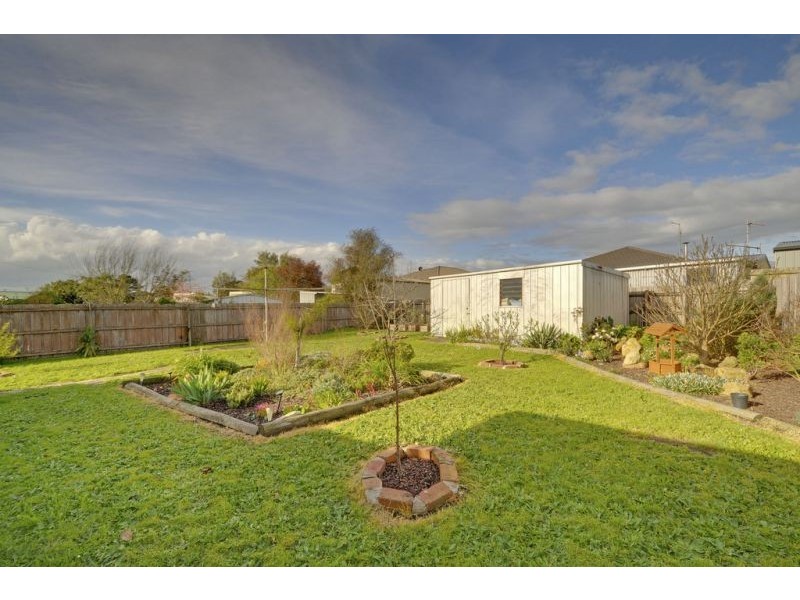 3 Alexander Avenue, Moe VIC 3825