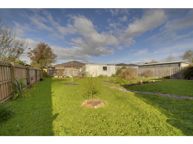 3 Alexander Avenue, Moe VIC 3825