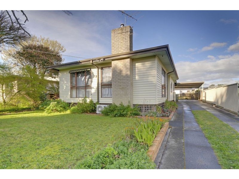 3 Alexander Avenue, Moe VIC 3825