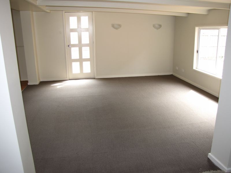 8 Fern Close, Newborough VIC 3825