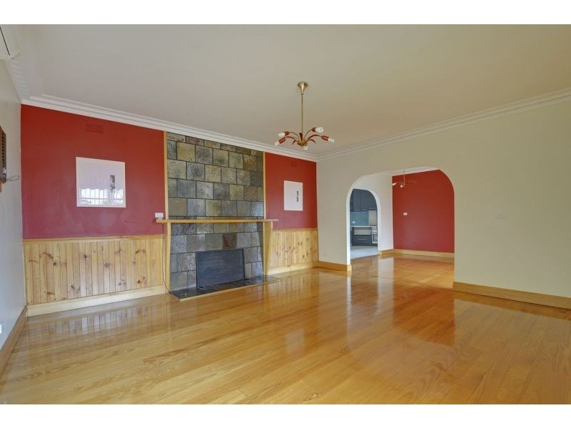 19 Heather Grove, Newborough VIC 3825