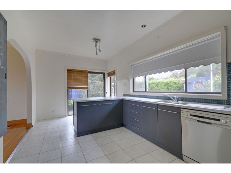 19 Heather Grove, Newborough VIC 3825