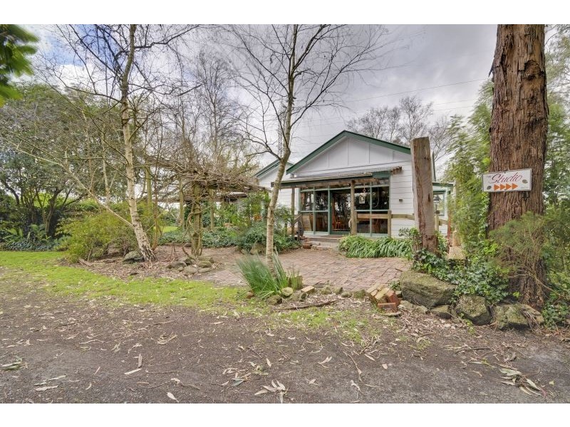 65 Walhalla Road, Moe VIC 3825