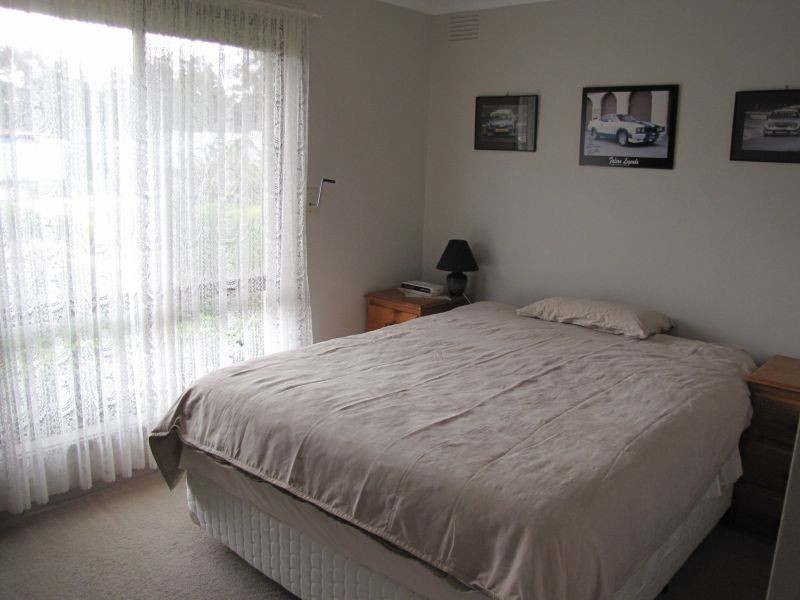 21 Cemetery Road, Moe VIC 3825