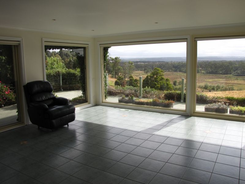 15 Wirrana Drive, Moe VIC 3825