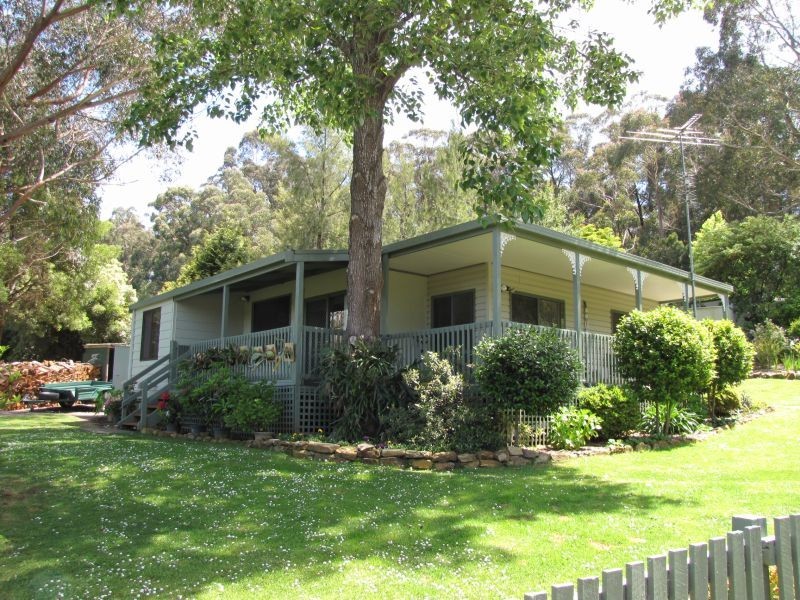 10-12 Littleboy Crescent, Rawson VIC 3825